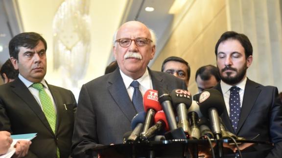 “Bu tartışmayı sağlıklı bir biçimde sürdürebilmeleri için bir ortak referans çerçevesi oluşturmamız gerekiyor...”