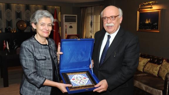 Bakan Avcı: “Okullara yönelik bu tür ırkçı söylemleri ve eylemleri şiddetle kınıyoruz“