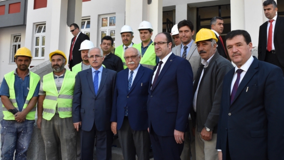 Bakan Avcı, Süleyman Çakır Anadolu Lisesi inşaatını inceledi