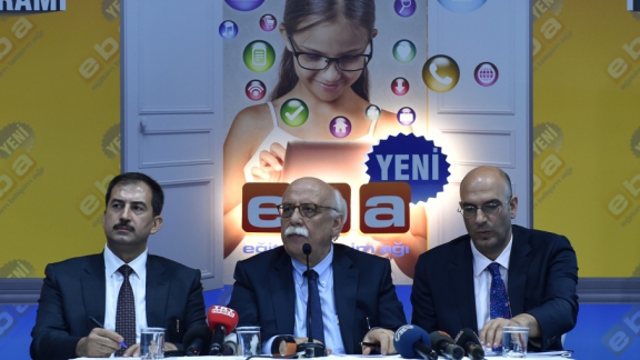Bakan Avcı dünyanın en büyük eğitim portalı EBA Yeni’yi tanıttı