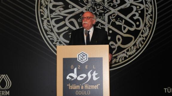 Minister Avcı participates in the Special Friend Service to Islam Awards ceremony