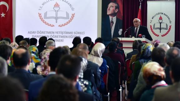 Öğretmen, öğretmen gölgesinde yetişecek