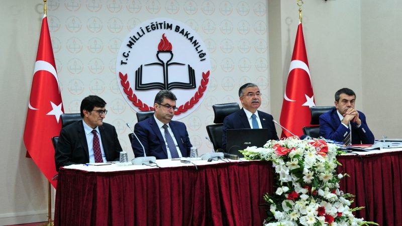 Bakan Yılmaz, yeni müfredatı açıkladı