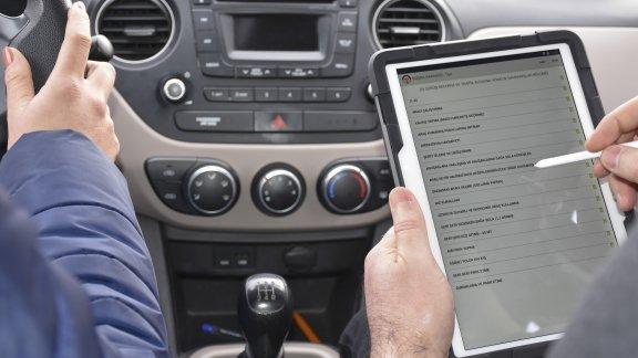 Ehliyet uygulama sınavlarında "tablet" dönemi başladı