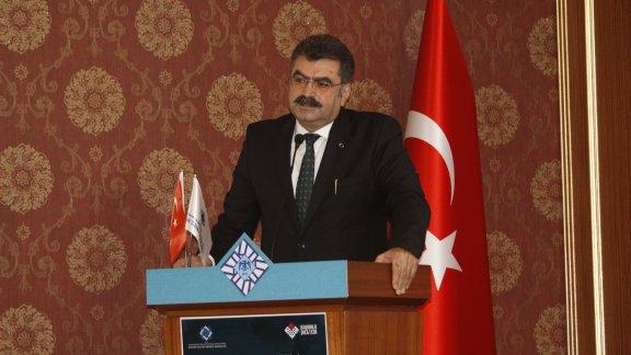 Erdem, "İstiklalden İstikbale Mehmet Akif Ersoy" paneline katıldı