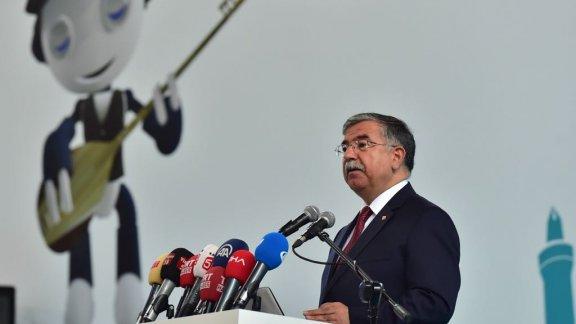 Bakan Yılmaz, Sivas’ta düzenlenen 12. Uluslararası MEB Robot Yarışması’na katıldı