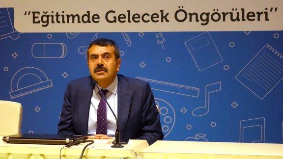 Tekin: Özgürlükçü, çoğulcu, iyi insan yetiştirmeyi hedefliyoruz