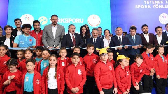 Bakan Yılmaz: Hayata hazır, sağlıklı ve mutlu bireyler yetiştiren bir eğitim sistemi hedefliyoruz