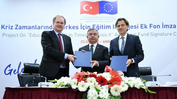 Bakan Yılmaz: Türkiye´deki Suriyelilerin okullaşma oranı yüzde 63´e yaklaştı