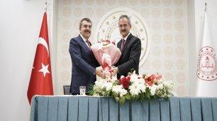 MİLLÎ EĞİTİM BAKANI YUSUF TEKİN, GÖREVİ MAHMUT ÖZER'DEN DEVRALDI
