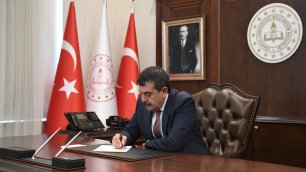 BAKAN TEKİN'DEN ÖĞRETMENLERE