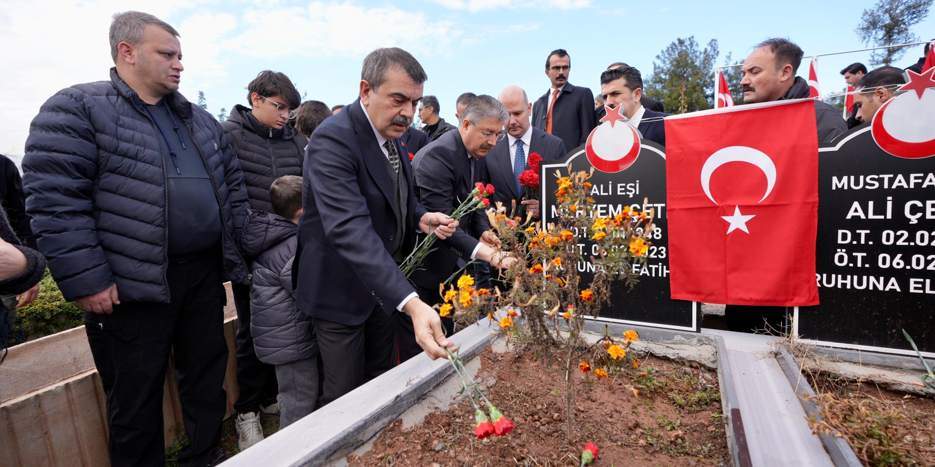 BAKAN TEKİN, 6 ŞUBAT DEPREMLERİNİN İKİNCİ YILI DOLAYISIYLA OSMANİYE'DE ZİYARETLERDE BULUNDU