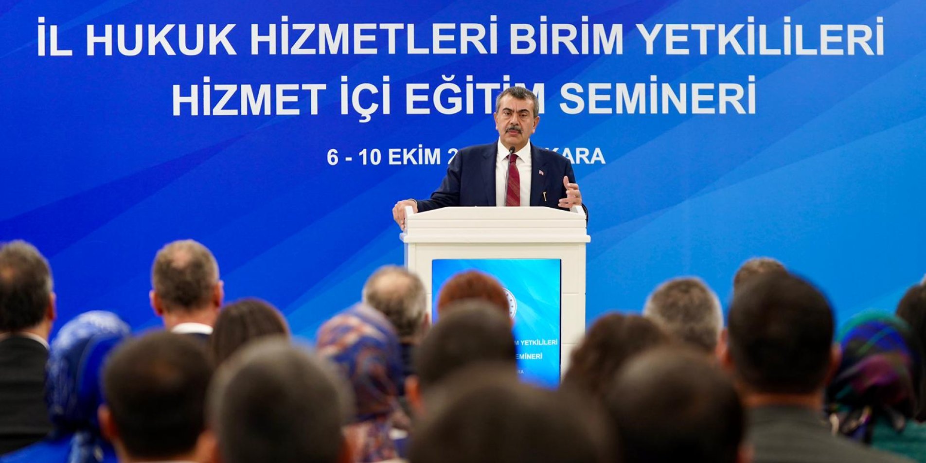 BAKAN TEKİN, 
