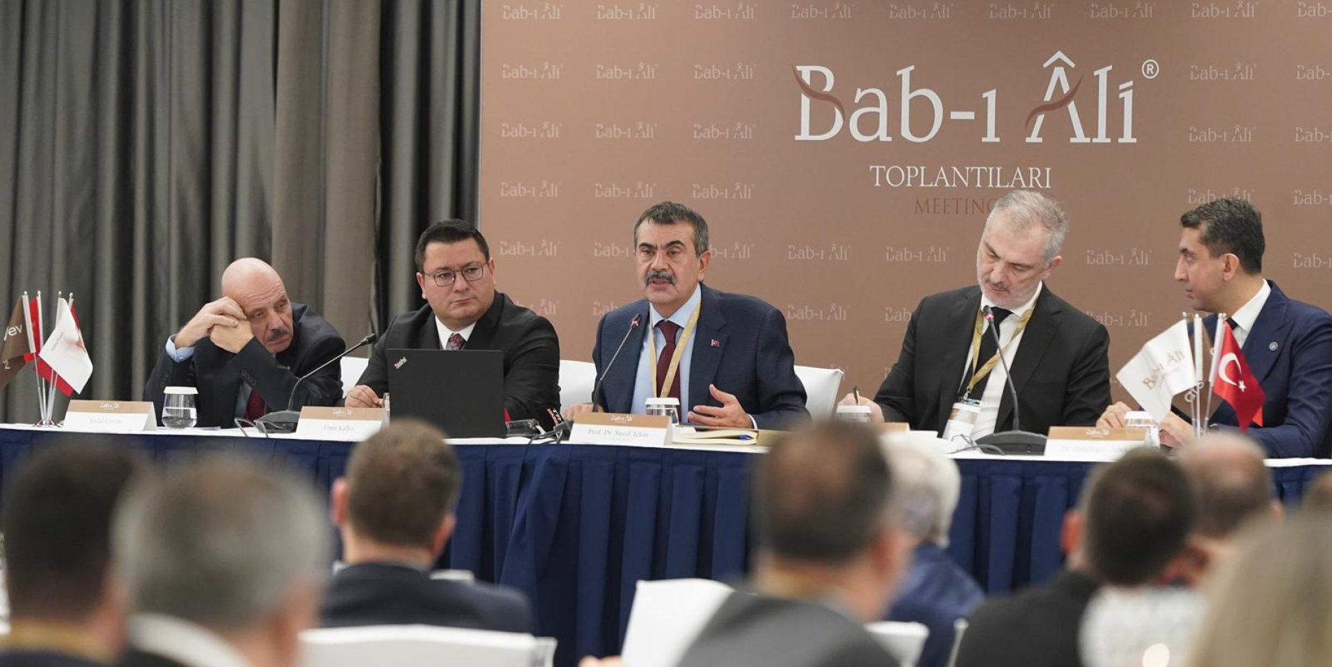 BAKAN TEKİN, BAB-I ALİ TOPLANTILARI'NIN KONUĞU OLDU